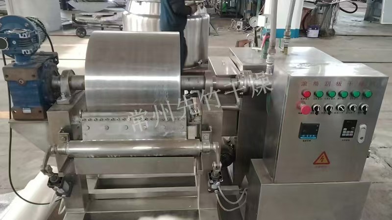 滾筒刮（guā）板（bǎn）幹（gàn）燥機/母液幹燥機
